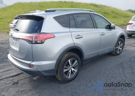 2017 Toyota Rav4 Xle z USA, uszkodzony, nr VIN 2T3WFREVXHW382711